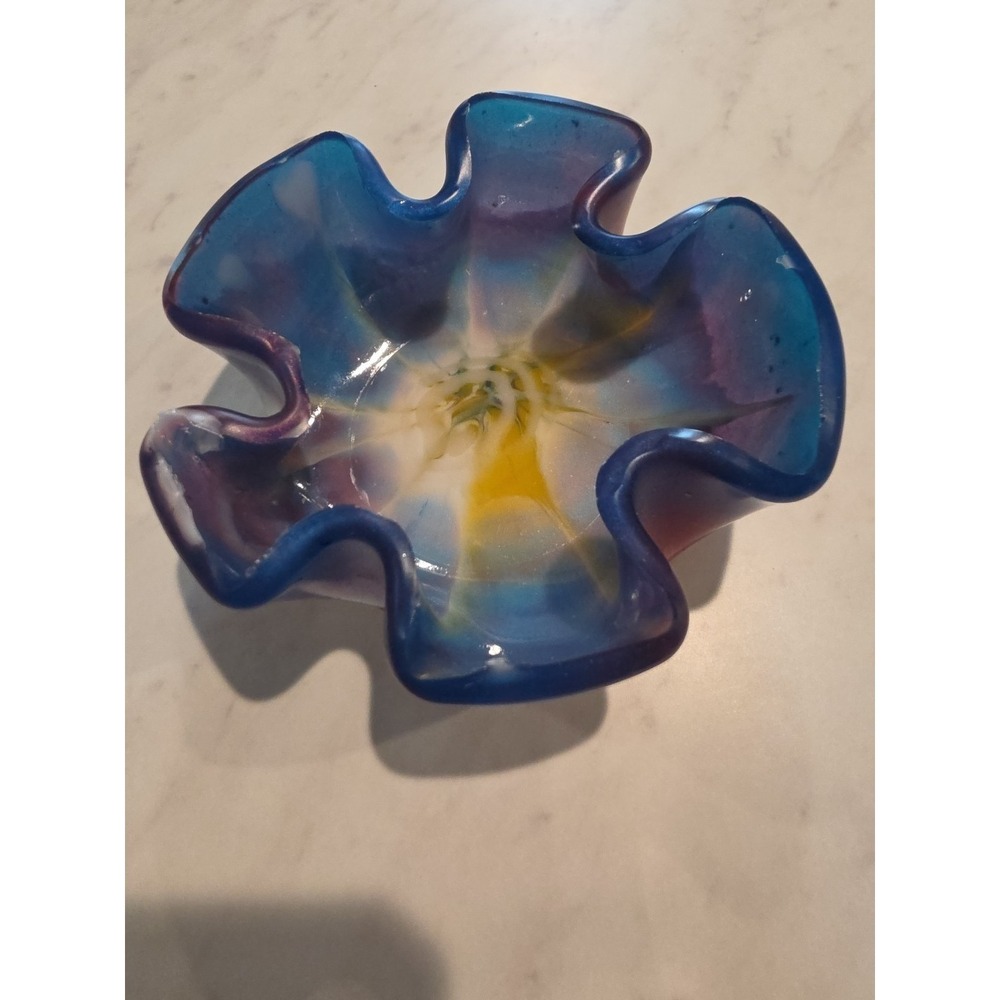 Handmade Resin Small‎ Wavy Edge Bowl